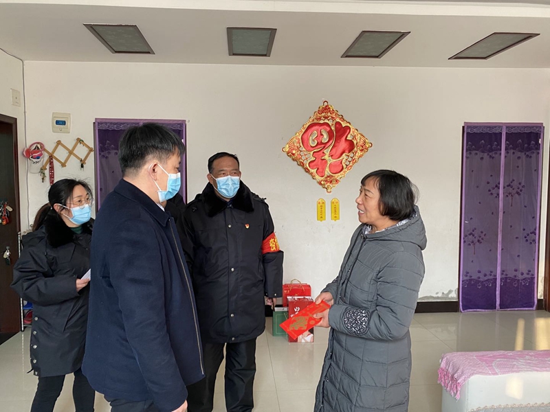 博農(nóng)集團走訪慰問老黨員、因公去世黨員干部家屬