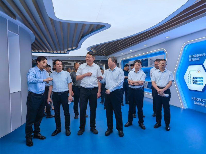 博農(nóng)集團(tuán)赴江蘇東辛農(nóng)場(chǎng)、云臺(tái)農(nóng)場(chǎng)參觀學(xué)習(xí)